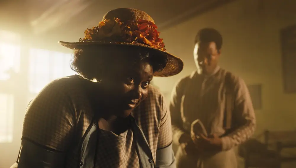 Danielle Brooks (izda.) en la nueva versión de "El color púrpura"