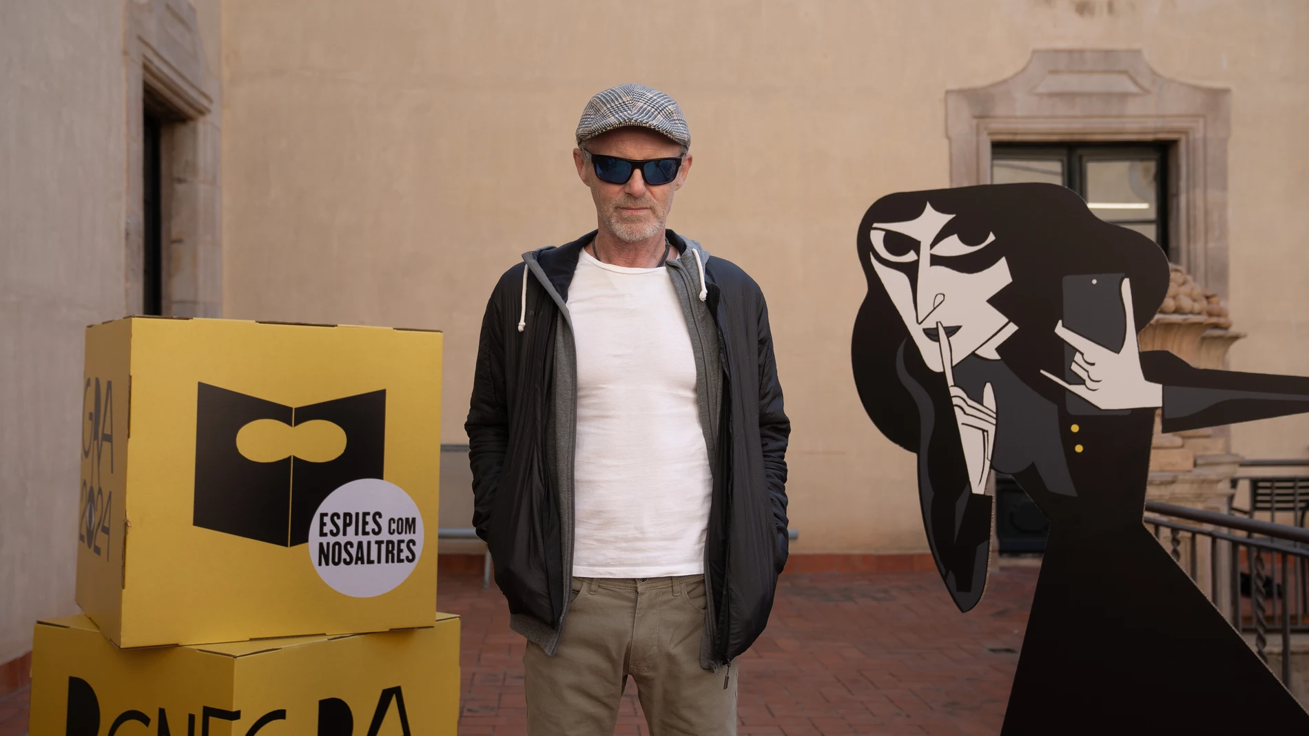 El escritor Jo Nesbo posa antes del inicio de una rueda de prensa, en la Virreina, a 8 de febrero de 2024, en Barcelona, Catalunya (España). El músico y escritor noruego Jo Nesbo, autor de thrillers policiales, muchos de ellos best sellers, recibe el ‘Premi Pepe Carvalho 2024’ hoy por la tarde en el Saló de Cent del Ayuntamiento de Barcelona. 08 FEBRERO 2024;JO NESBO;ESCRITOR;NORUEGO David Zorrakino / Europa Press 08/02/2024