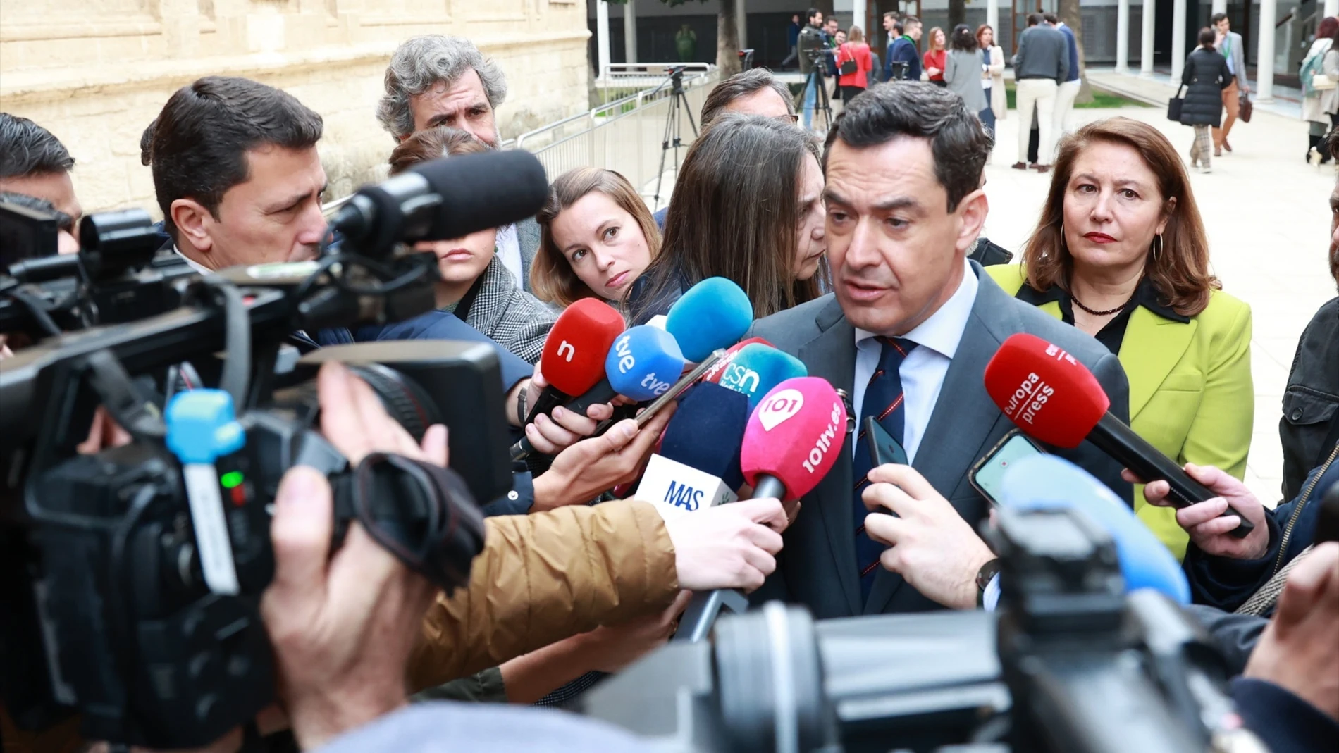 Juanma Moreno, en el Parlamento