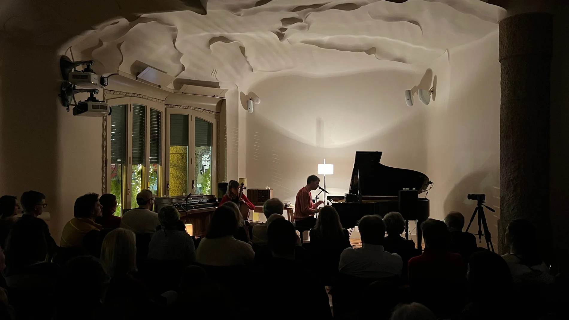 Leon Guallart durante su concierto en La Pedrera