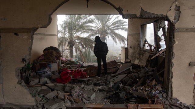 Damage following Israeli strike on Rafah camp, southern Gaza