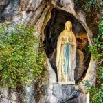 Gruta de Nuestra Señora de Lourdes (Francia)