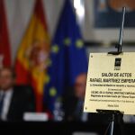 Placa en recuerdo de Rafael Martínez Emperador