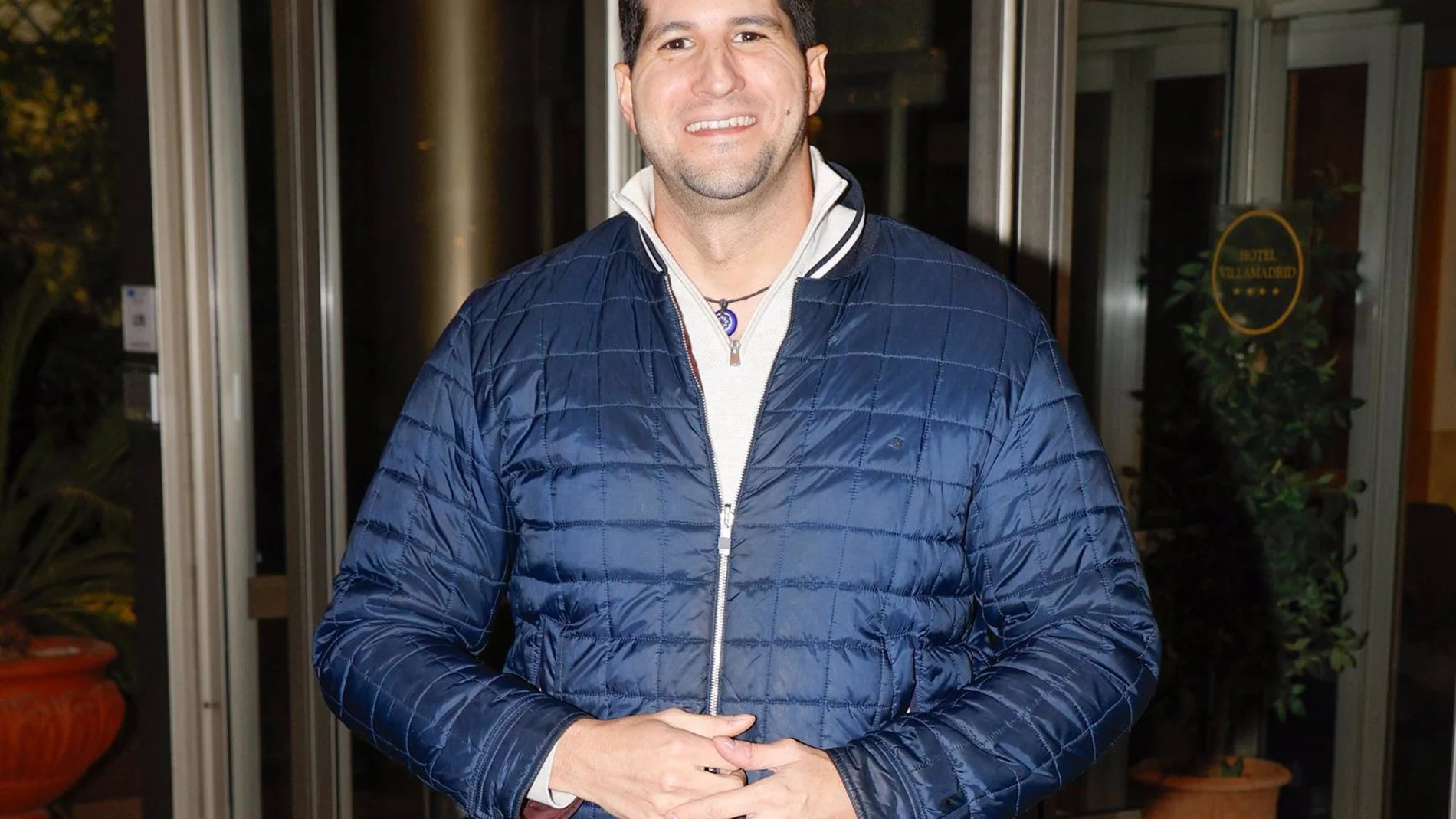 Julián Contreras contraataca y acusa a su excasera de difamación: "Es miserable. No se puede consentir"