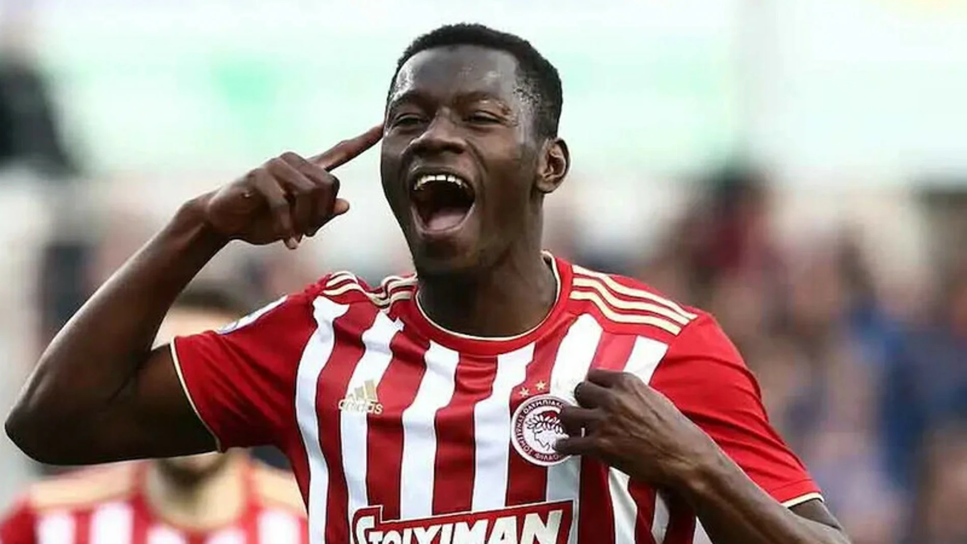 Mady Camara con Olympiacos