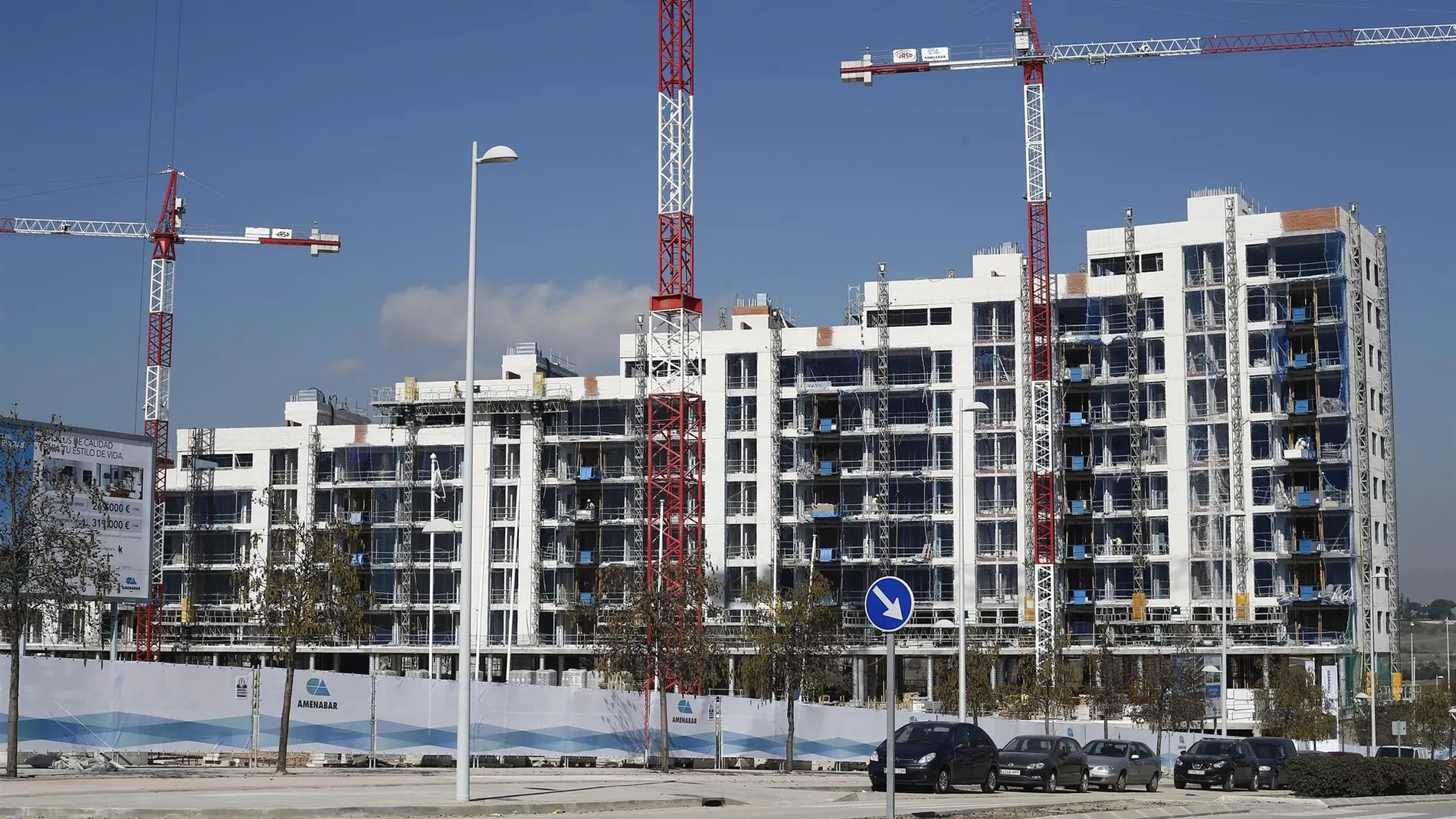 Economía.- El precio de la vivienda nueva aumentará hasta un 4% en 2024, según la AEV