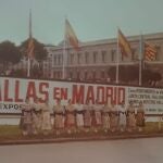 Imagen de la Fallera Mayor de Valencia y su Corte de Honor del año 1982