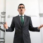Félix Bolaños tras reunirse con la presidenta de la Agencia Española de Protección de Datos y la presidenta de la Fábrica Nacional de Moneda y Timbre para abordar los sistemas de protección para menores