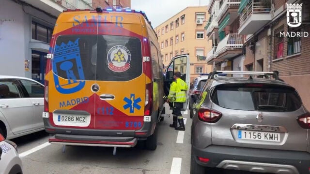 Sucesos.- Detenido tras apuñalar a una mujer por una discusión vecinal esta tarde en Carabanchel