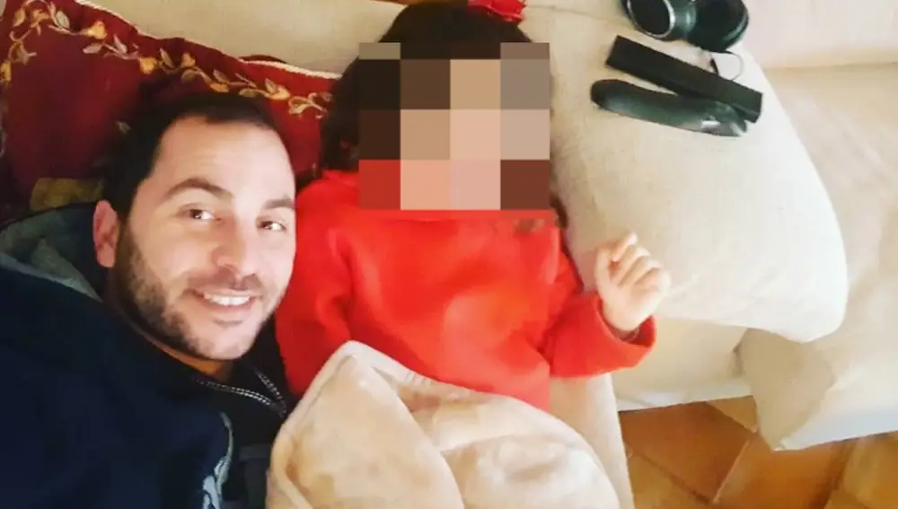 Antonio Tejado junto a su hija