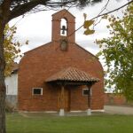 Exterior de la ermita del Cristo de las Eras o de la Vera Cruz de Bercianos del Páramo (León)