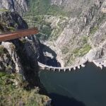 Mirador del Fraile en Aldeadávila de la Ribera, con la presa emblema de Franco al fondo