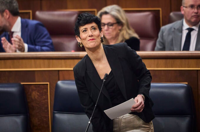 Elma Saiz Delgado en una sesión de control del Gobierno, en el Congreso. 