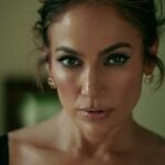Jennifer Lopez: "Soy una romántica sin remedio" / La cantante y actriz estrena documental en Prime Video