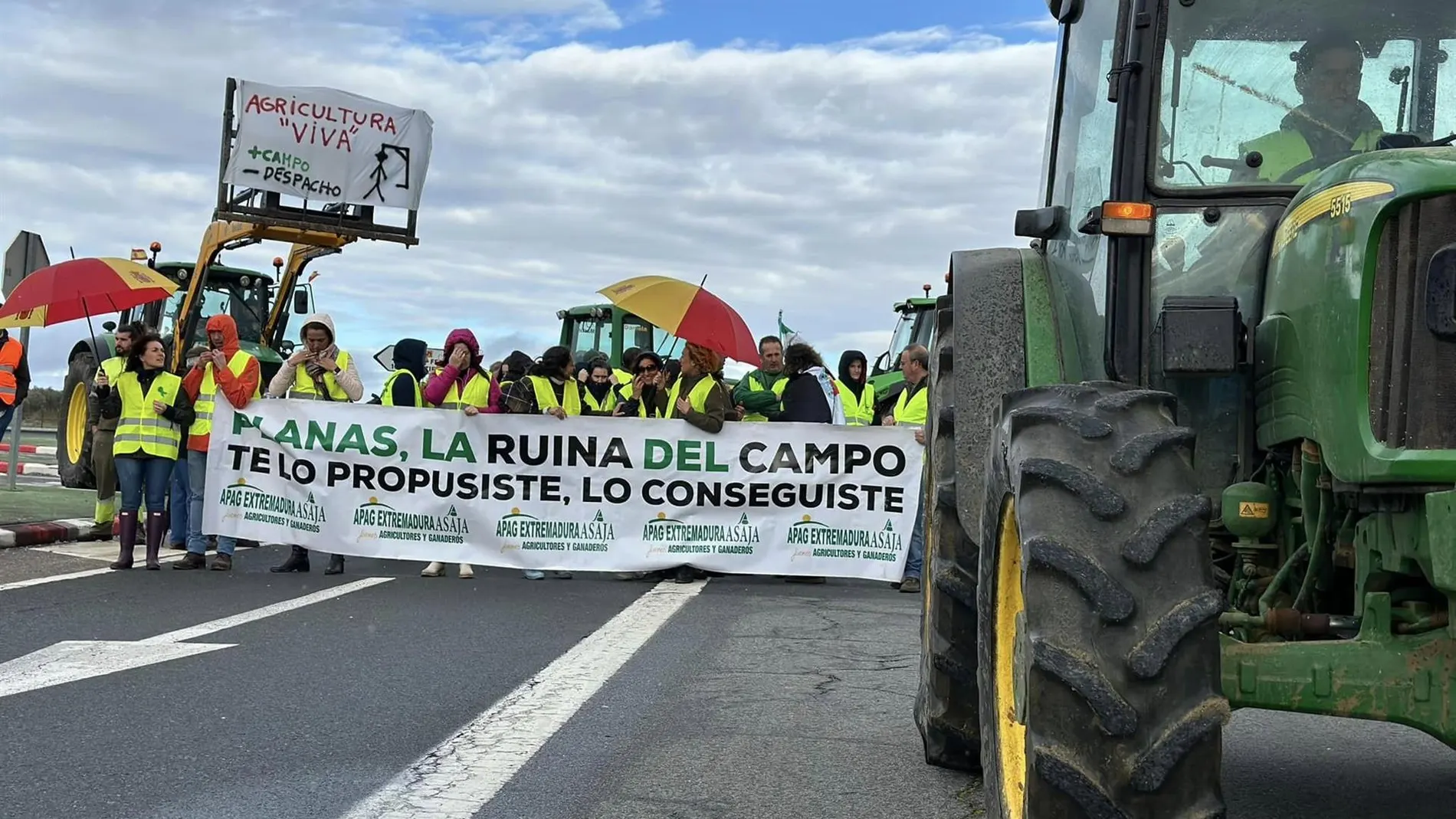 Economía.- Planas se reúne con Asaja, COAG y UPA este jueves tras intensificarse las protestas y tractoradas del campo
