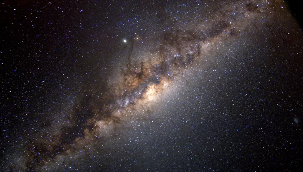 La vía Láctea ya nos debería haber dado una pista del color del universo.