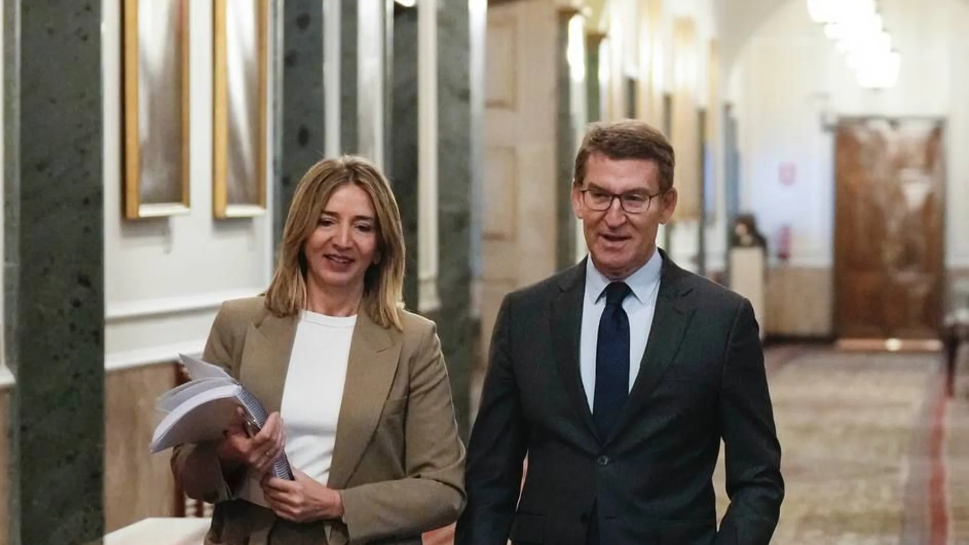 Alicia García y Alberto Núñez Feijóo, en el Senado