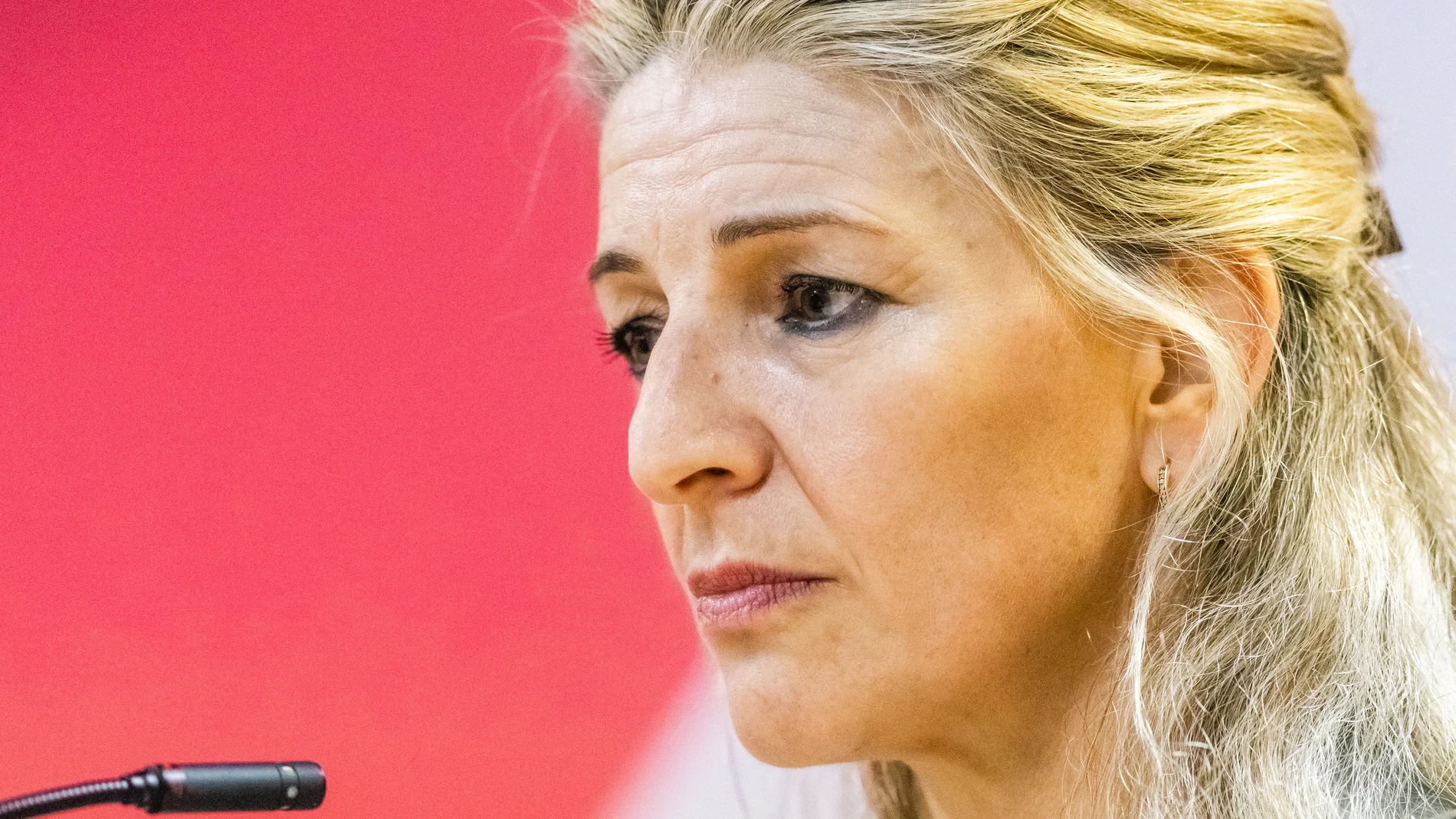 La vicepresidenta segunda y líder de Sumar, Yolanda Díaz, intervinee durante un acto de campaña de Sumar, en la Facultad de Políticas de Santiago, a 15 de febrero de 2024, en Santiago de Compostela, A Coruña, Galicia (España). El acto está enmarcado en la campaña electoral de cara a las elecciones gallegas del próximo 18 de febrero.15 FEBRERO 2024;SANTIAGO DE COMPOSTELA;YOLANDA DIAZ;ACTO DE CAMPAÑAAgostime / Europa Press15/02/2024