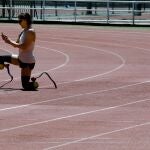 - La atleta paralímpica Sara Andrés Barrio se entrenó este lunes en el Centro de Alto Rendimiento de Madrid en la jornada en la que se ha reabierto esta instalación, tras el pase de la comunidad madrileña a la llamada Fase 0,5 de desescalada del confinamiento. EFE/ Ballesteros