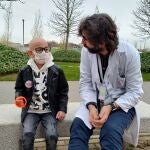 Los 1,8 centilitros que han salvado la vida de Mathías 