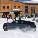 La electrónica de Range Rover domina a las dificultades de la nieve