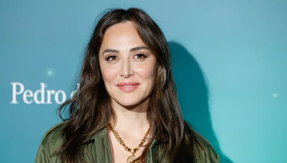 Tamara Falcó con su look para el desfile de Pedro del Hierro.