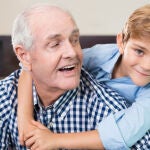 En España uno de cada cuatro abuelos cuidan de sus nietos