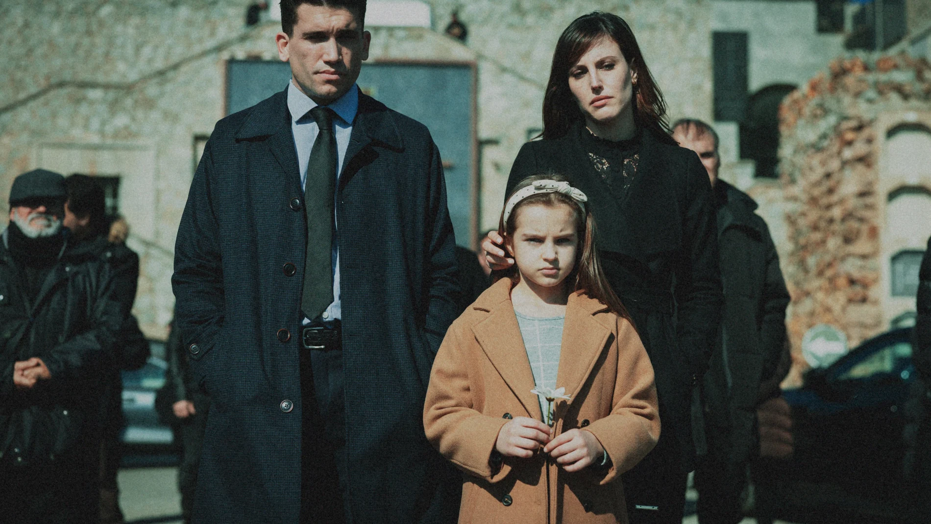 Netflix fecha y presenta las primeras imágenes de la serie 'Mano de hierro', la 'Gomorra' española