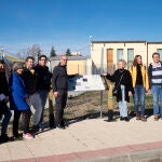 El presidente de la Diputación, Javier Iglesias, y la vicerrectora de Estudiantes, Celia Aramburu, y los alcaldes de Aldeatejada y Miranda de Azán, Enrique García y José Luis Sánchez, visitan las acciones del programa de Voluntariado Juvenil ‘Crisol de Caminos’
