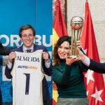 Baloncesto.- Comunidad y Ayuntamiento reciben al Real Madrid por la conquista de la Copa del Rey de baloncesto