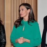 El look de la Reina Letizia en Salamanca.