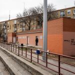 MADRID.-Sanz prevé "buenas noticias" sobre los 'narcovestuarios' de San Blas y trabajan contra los narcopisos de San Dalmacio