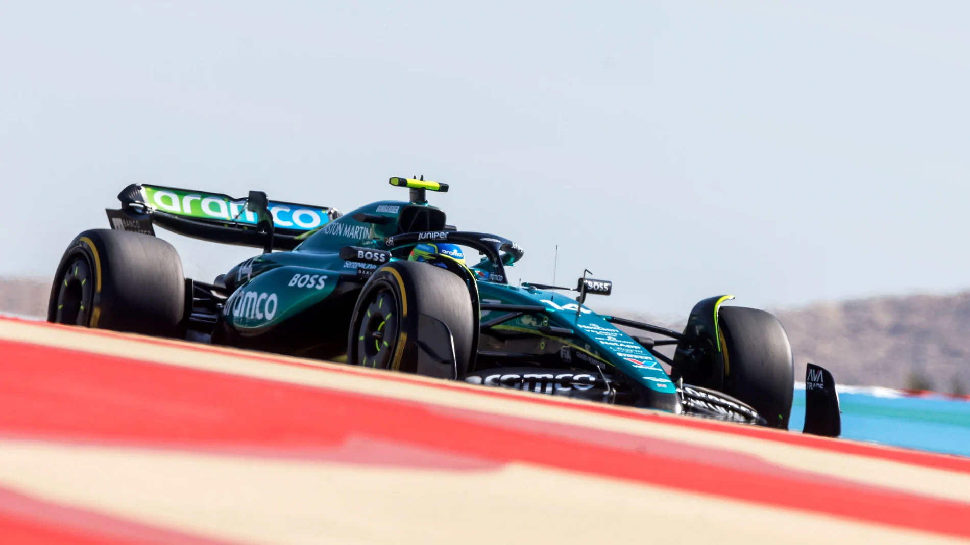 Alonso, el piloto más activo de la parrilla durante la primera mañana de pruebas