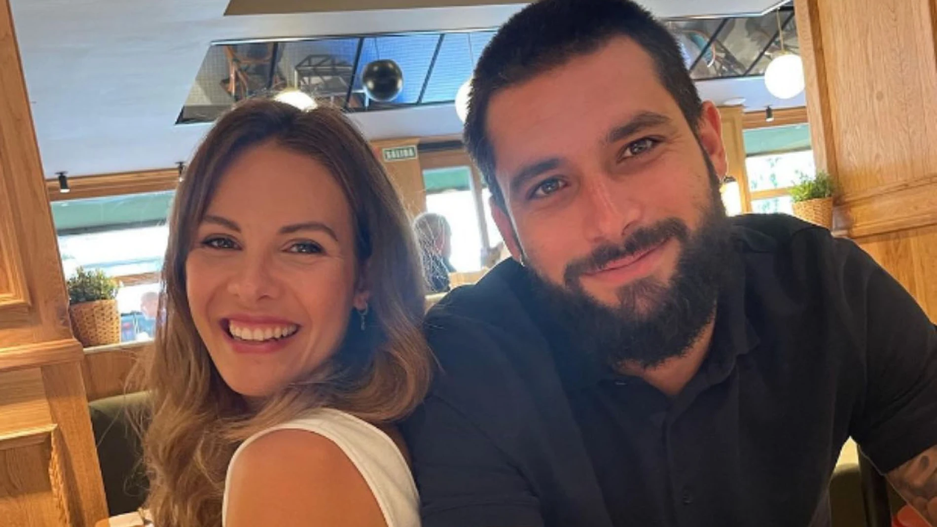 Jessica Bueno y Jota Peleteiro