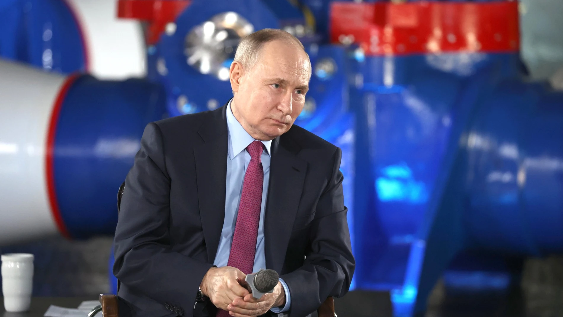 February 16, 2024, Russia, Russia, Russian Federation: Russian President Vladimir Putin meeting with students and workers of industrial enterprises in the Chelyabinsk Region at the Stankomash Industrial Park, Russia, on 16 February 2024 16/02/2024