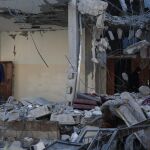 AMP.- O.Próximo.- Al menos 22 palestinos, entre ellos un periodista y su mujer, mueren por bombardeos israelíes en Gaza