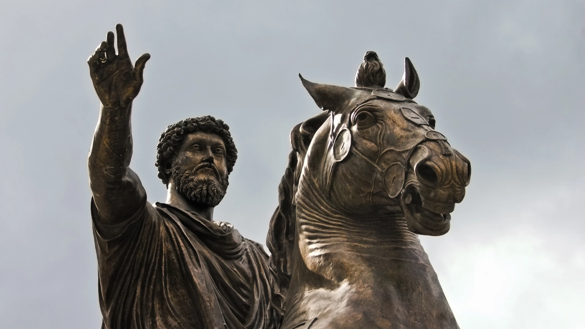 Qué quería dar a entender Marco Aurelio cuando dijo: "Recibe sin orgullo, despréndete sin apego"