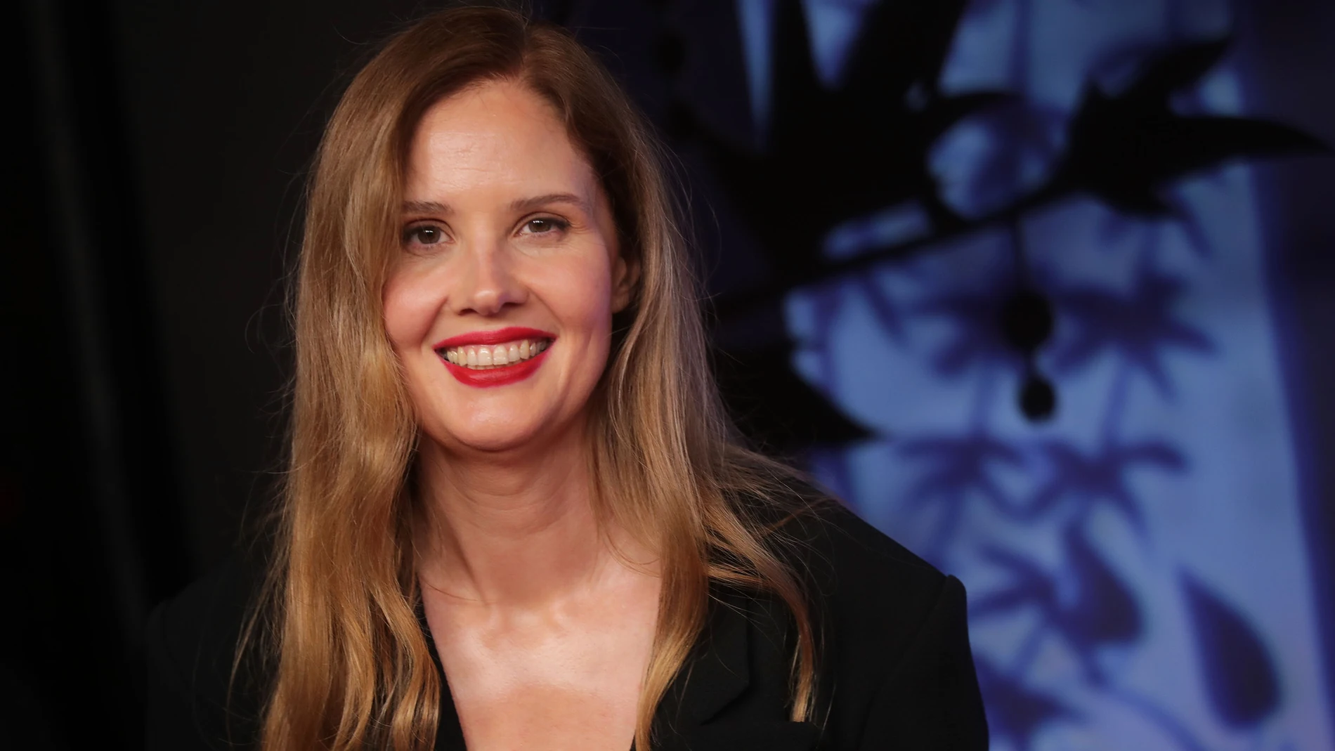 Paris (France), 23/02/2024.- Justine Triet, winner of the Cesar in the category Best Movie for the movie Anatomie d'Äôune Chute' during the 49th annual Cesar awards ceremony held at the Olympia concert hall in Paris, France, 23 February 2024. The awards are presented by the French Academy of Arts and Techniques of Cinema. (Cine, Francia) EFE/EPA/TERESA SUAREZ