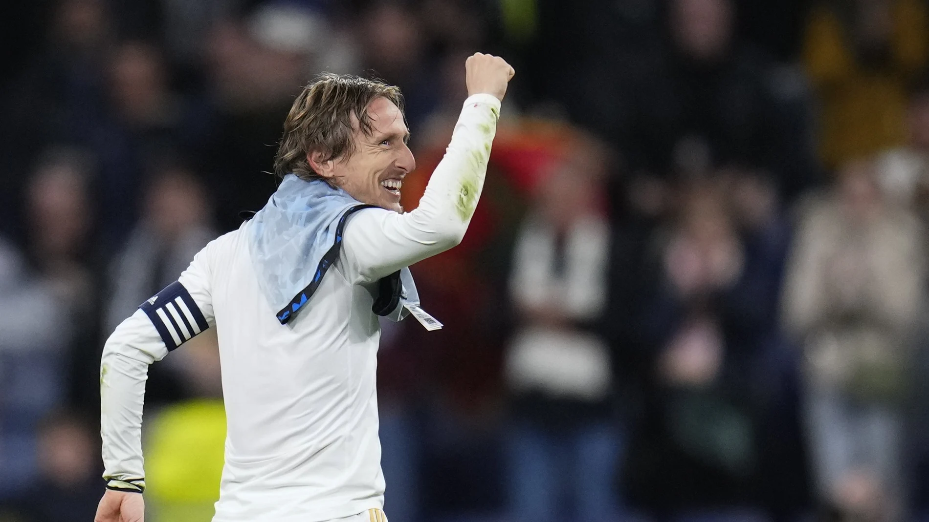 Luka Modric celebra el triunfo del Real Madrid ante el Sevilla
