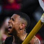 Savinho celebra con rabia el primero de sus dos goles 