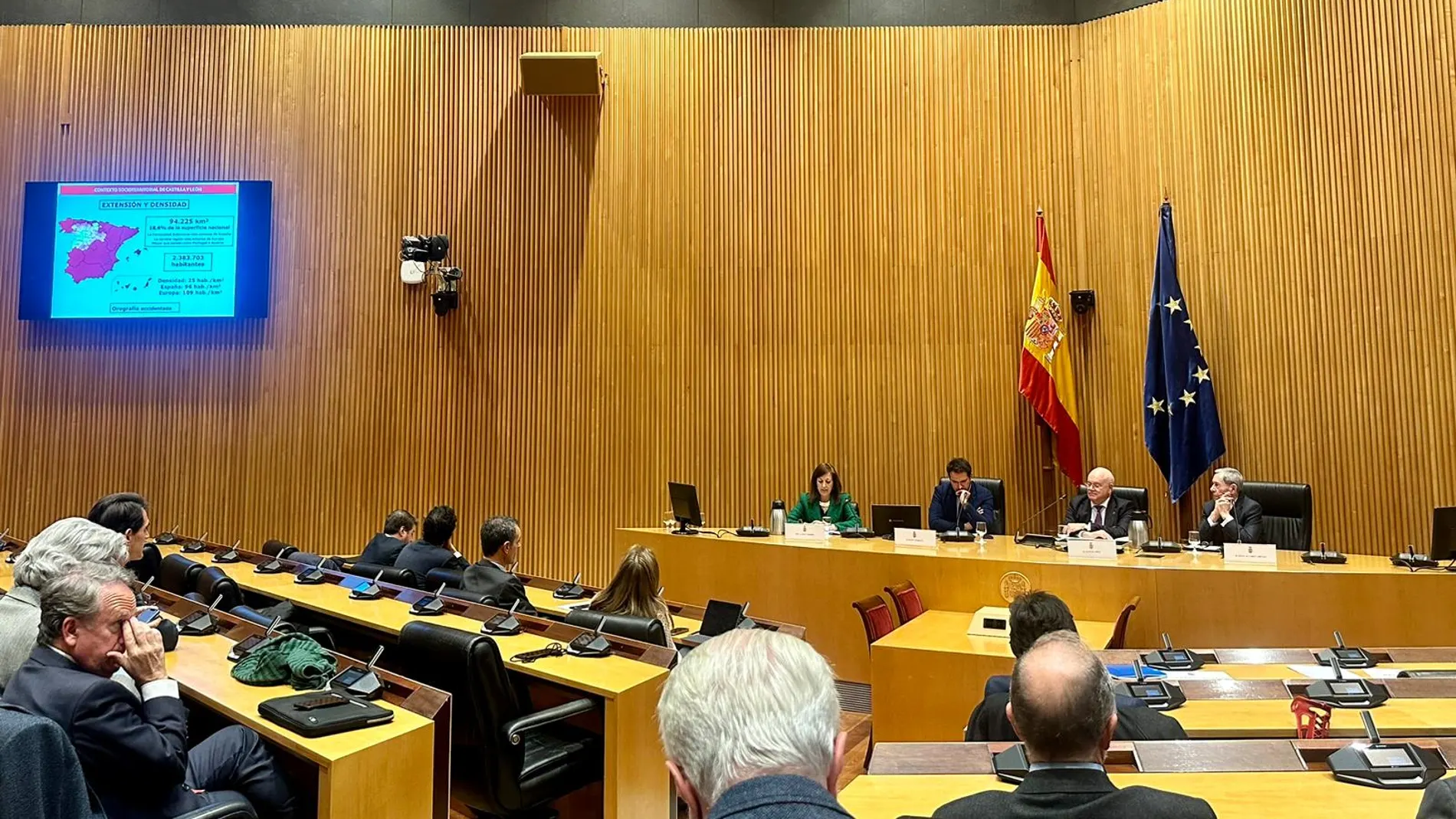 La directora general de Transportes y Logística, Laura Paredes, participa en la jornada en el Congreso de los Diputados