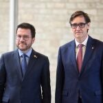 Aragonès e Illa (PSC) firman en la Generalitat el acuerdo para los Presupuestos de 2024