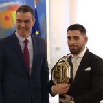Ilia Topuria, junto a Pedro Sánchez