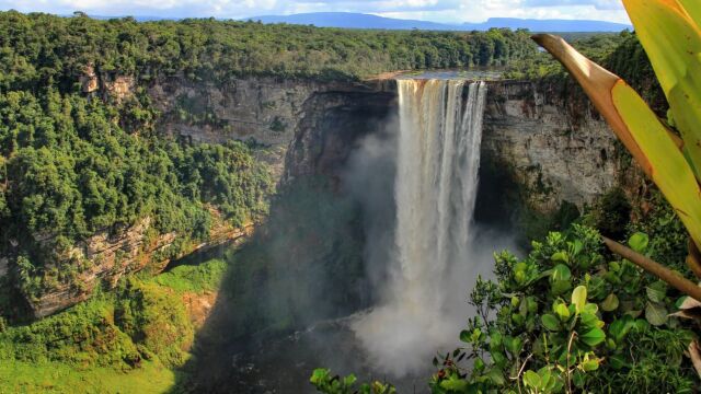 Guyana es el "nuevo dorado" petrolero que busca emular a Dubái
