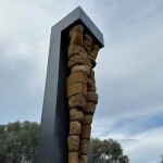 La estatua Atlas dispuesta en su forma original