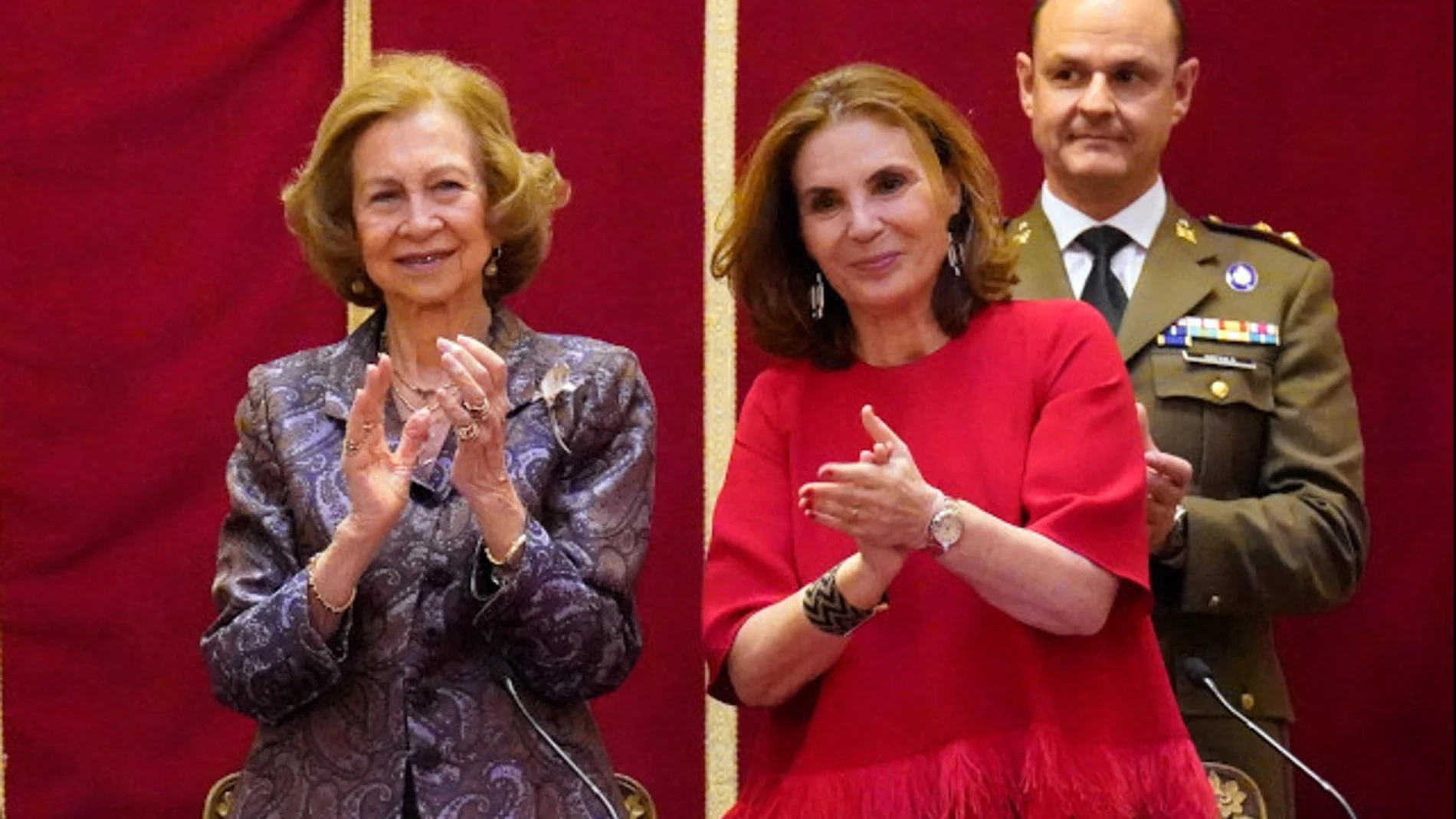 La Reina Sofía queda encantada y pide un bis en la entrega de los Premios Iberoamericanos de Mecenazgo
