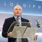 Tellado, del Partido Popular registra este lunes un escrito para pedir la dimisión de Armengol. David Jar