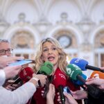 Yolanda Díaz propone limitar aforamientos y prohibir que se conceda indultos a los condenados por corrupción