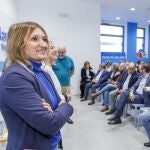 Rocío Lucas antes del comienzo del foro educativo en Segovia