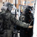 Un hombre se atrinchera en una vivienda tras pegar dos tiros al aire en Albacete